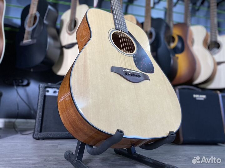 Yamaha FG800 акустическая гитара массив (новая)