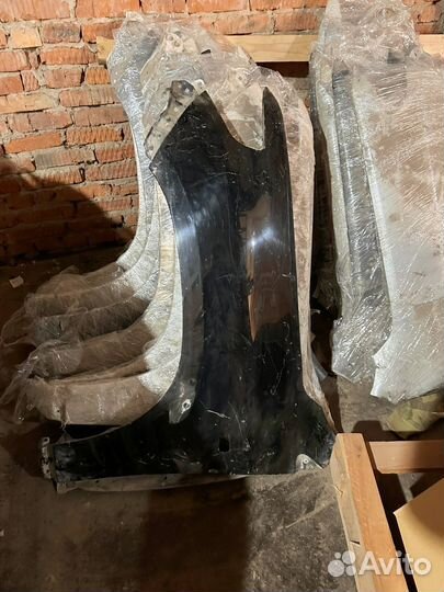 Крылья передние Toyota Land Cruiser 200