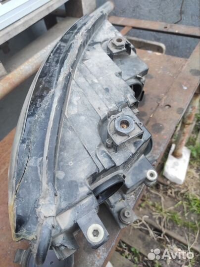 Фара передняя левая на volkswagen touran