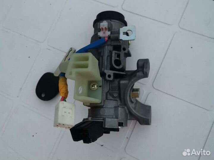 Замок зажигания kia rio 2017 года