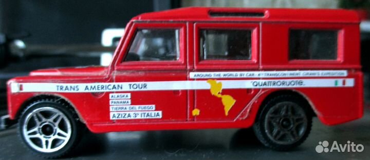 Модель Burago 1/47 Land Rover