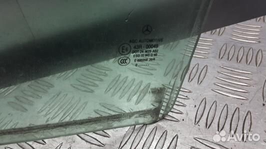 Стекло двери задней левой mercedes benz C-class W2