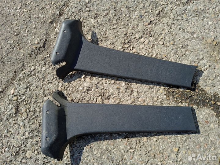 Пластик накладки центральных стоек Mazda 626 GC