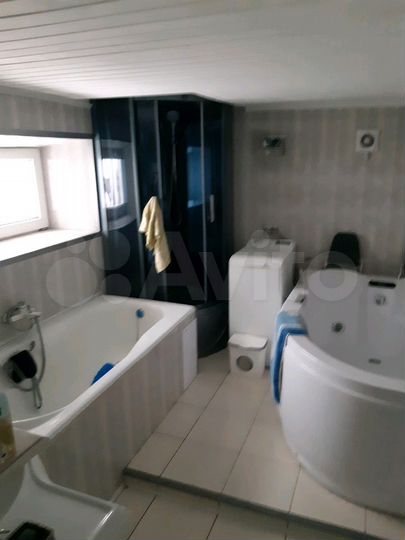 Комната 12 м² в 5-к., 2/2 эт.