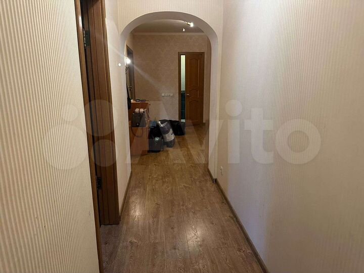 2-к. квартира, 74 м², 1/12 эт.