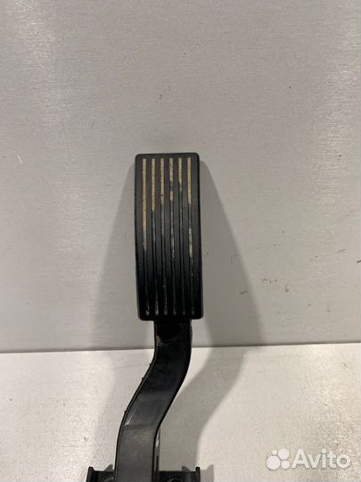 Педаль газа Kia Rio седан G4FA 2013