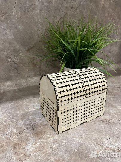 Шкатулка для украшений из фанеры