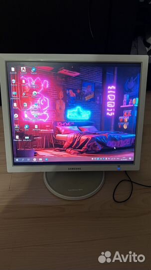 Монитор Samsung SyncMaster 960BF