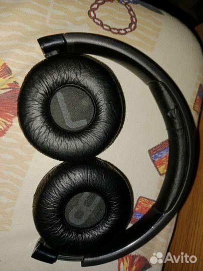 Беспроводные наушники jbl