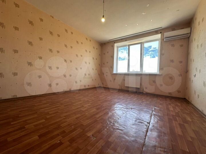 2-к. квартира, 60 м², 4/10 эт.