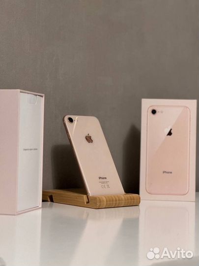 iPhone 8, 64 ГБ