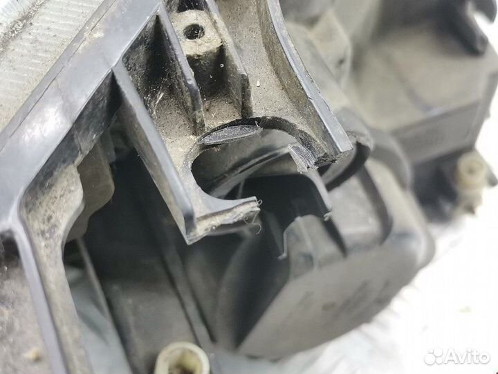 Фара передняя для Ford Fiesta 5 1320349