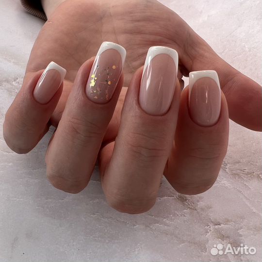 Маникюр с покрытием гель-лаком