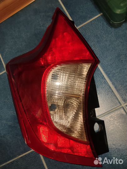 Задний левый стоп сигнал Nissan Note