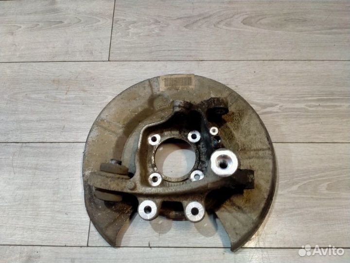 Кулак поворотный задний правый Bmw 530I E60 N52B30