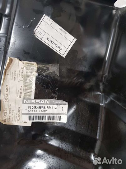 Панель пола багажника левая Nissan