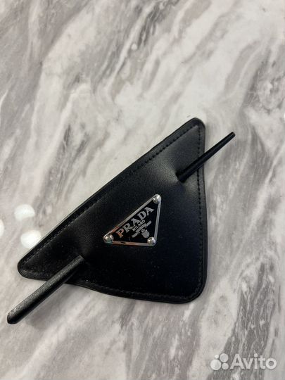 Заколка для волос Prada