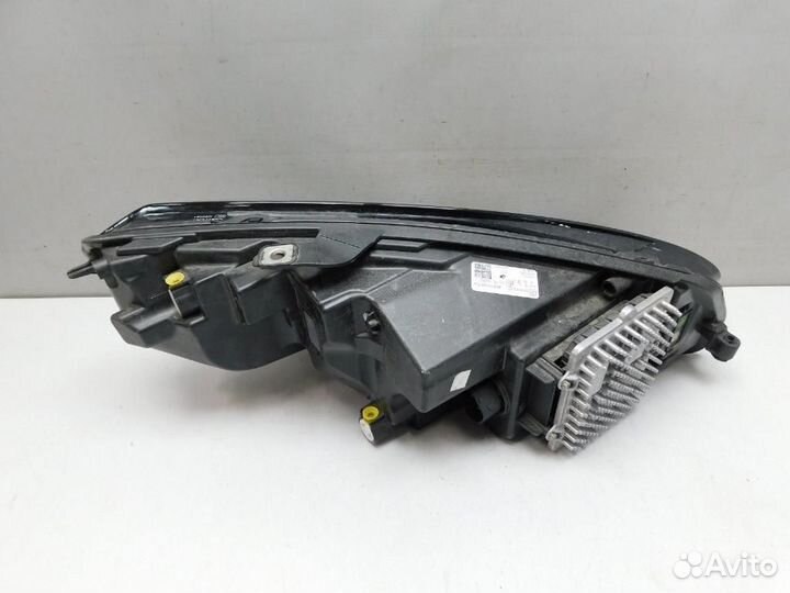 Фара левая Jaguar E-Pace