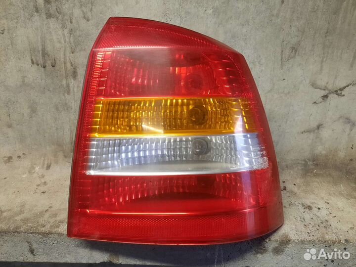 Задний правый фонарь Opel Astra G
