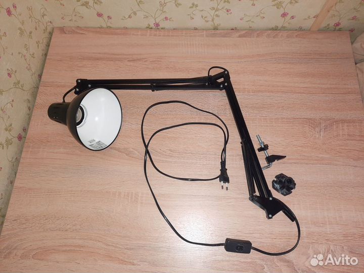 Лампа настольная