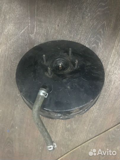 Вакуумный усилитель тормозов Toyota Touring Hiace