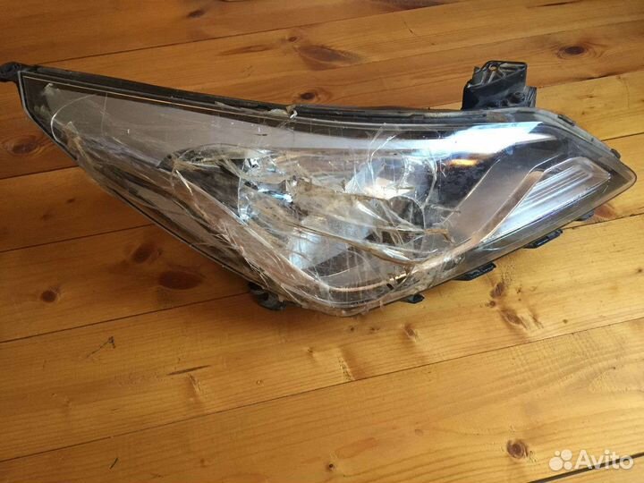 Правая фара Hyundai Solaris 1 рест. (2014-2017)