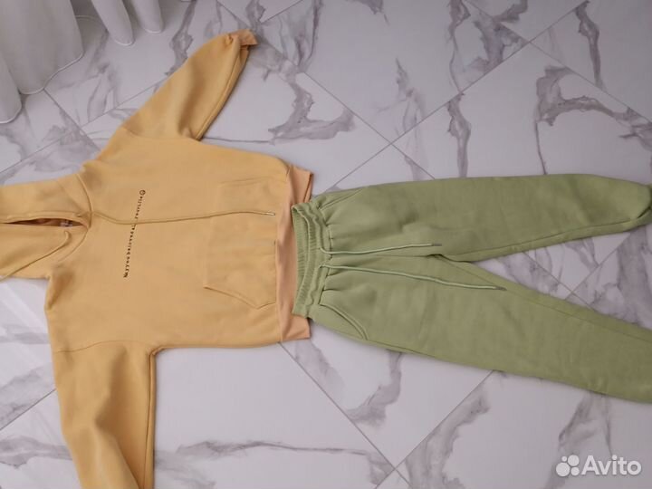 Спортивный костюм женский теплый