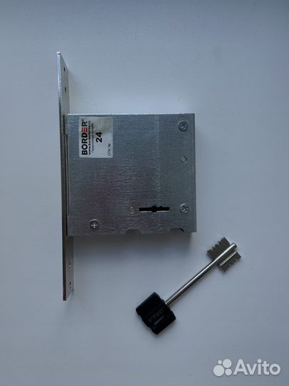 Дверной замок врезной Border б/у