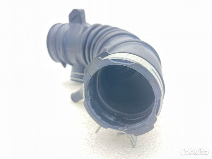 Патрубок воздушного фильтра Toyota Mark X Zio