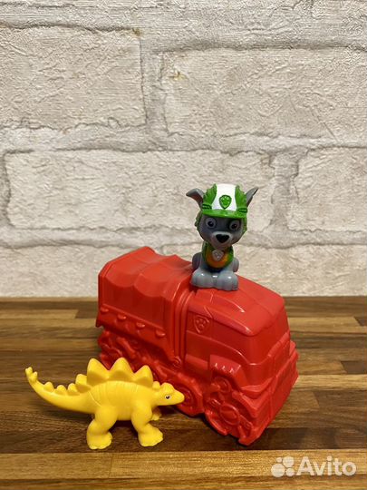 Щенячий патруль Мини фигурка c динозавром