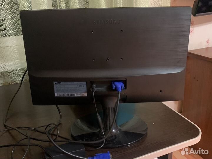 Samsung- LS19D300NY/CI