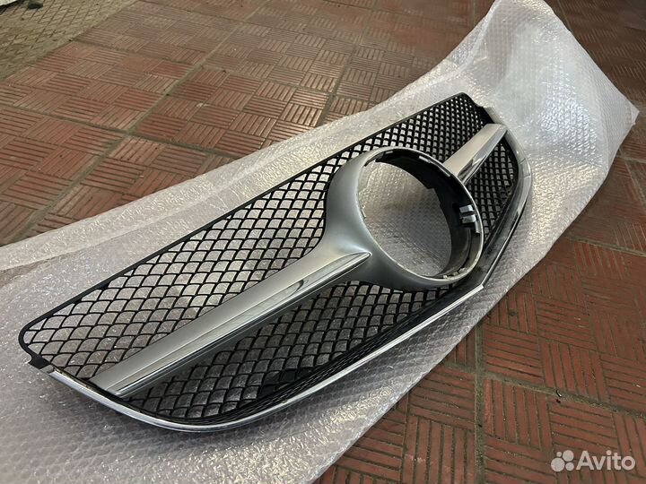 Решетка Mercedes E-klass (C 207)