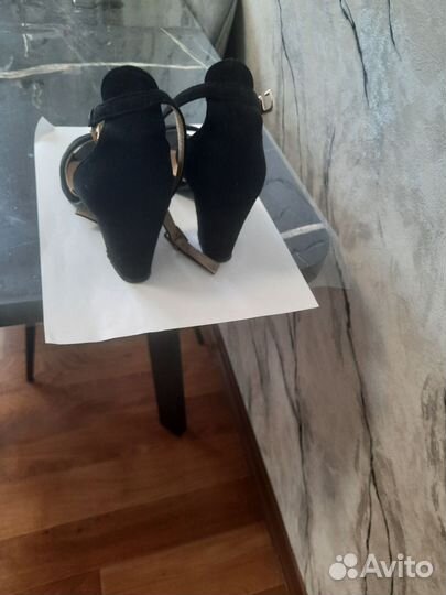 Туфли женские 35 размер черные