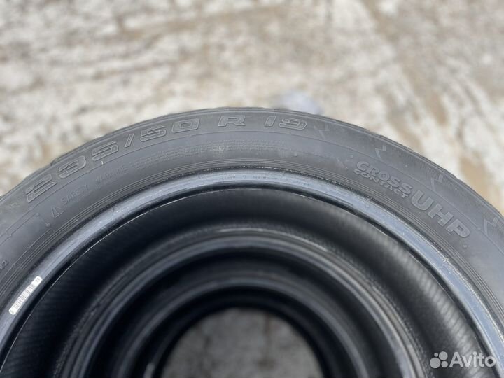 Continental ContiCrossContact UHP 235/50 R19 и 255/45 R19 100V