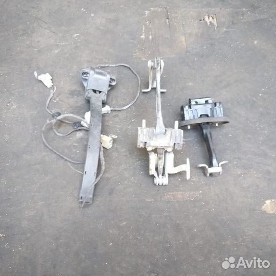 Ограничители, петли дверей Пежо боксер 250 2.2 HDi