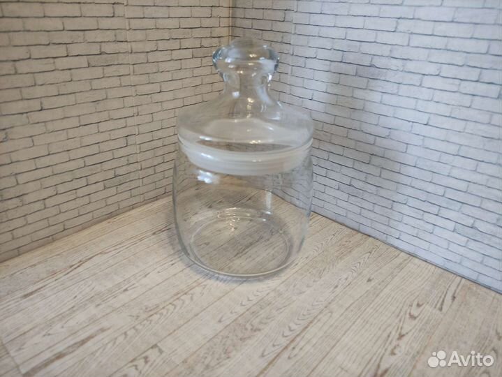 Банка для хранения сыпучих продуктов