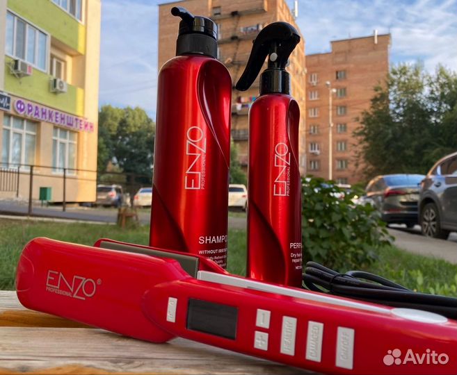 Подарочный набор плойка+ спрей парфюм+ шампунь