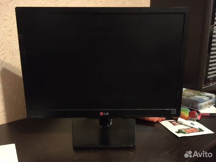 Монитор LG рабочий VGA 19 дюймов