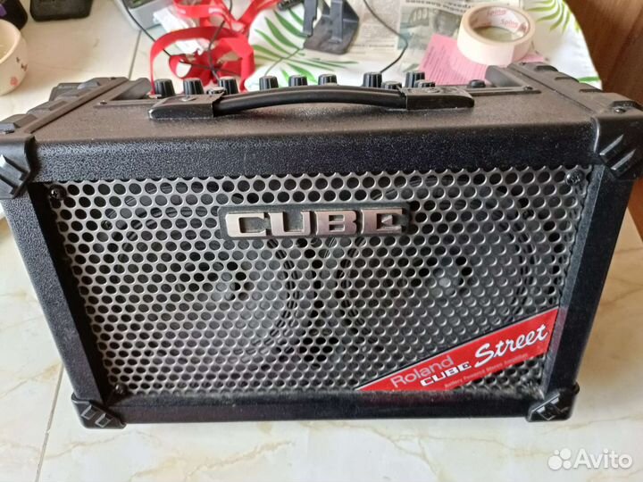 Roland Cube Street комбоусилитель на батарейках