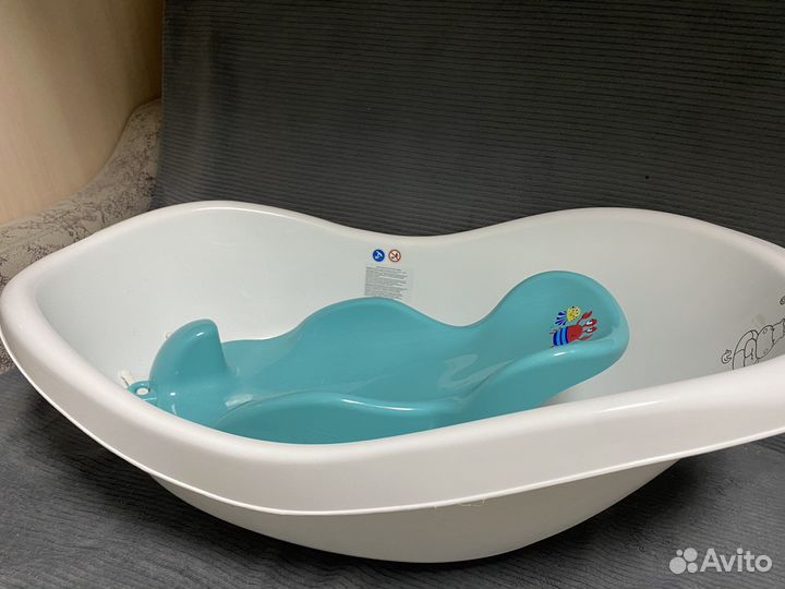 Ванночка для купания с горкой и надувным кругом