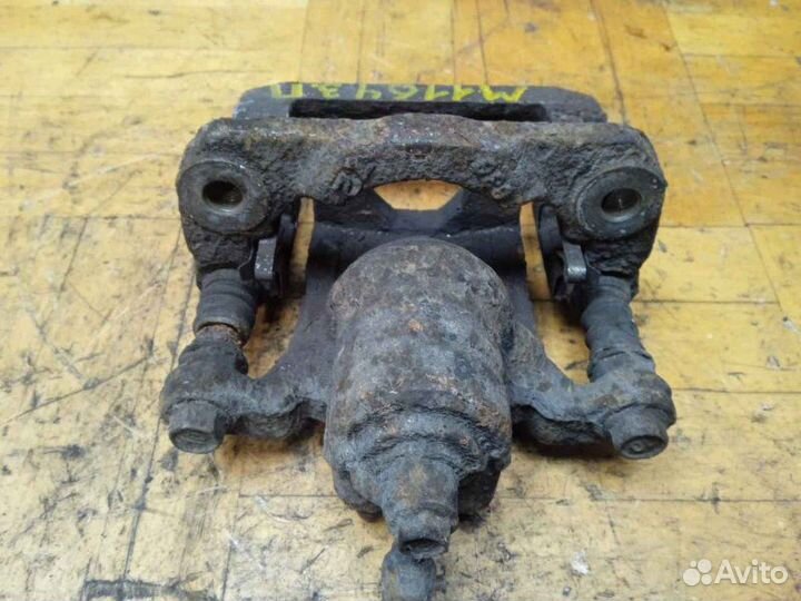 Суппорт задний правый Nissan Pathfinder R51