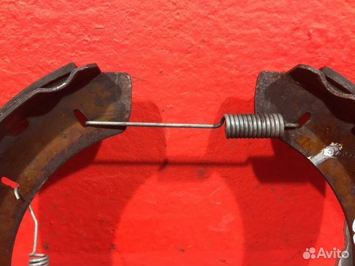 Механизм стояночного тормоза задний правый Ford