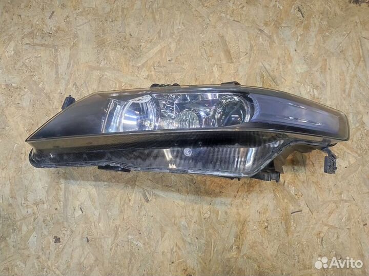 Фара левая галоген Honda Accord 7