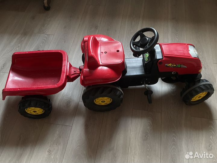 Трактор педальный,производство Германия