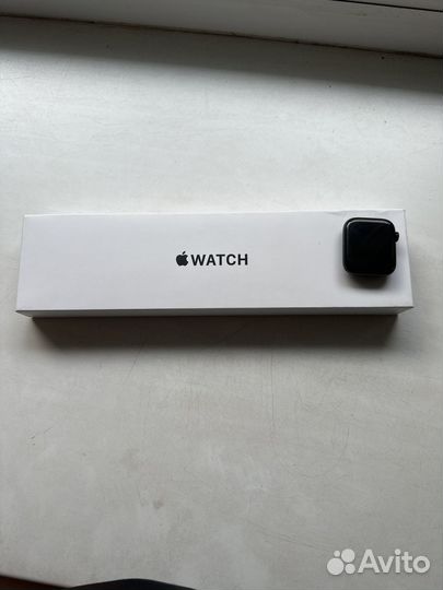 Apple Watch SE (2nd Gen), 44mm