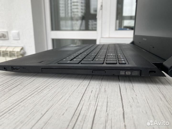 Ноутбук Lenovo в хорошем состоянии