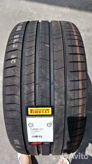 Pirelli P Zero PZ4 L.S. 275/40 R21 и 315/35 R21 112Y
