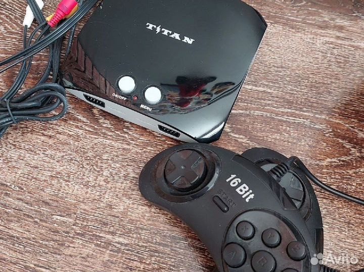 Игровая приставка Titan
