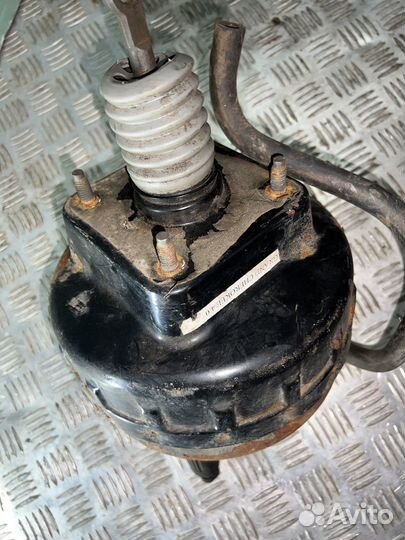 Вакуумный усилитель тормозов Jeep Grand Cherokee