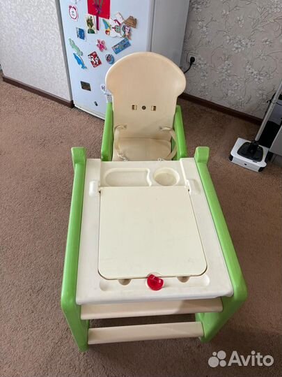 Детский стульчик для кормления